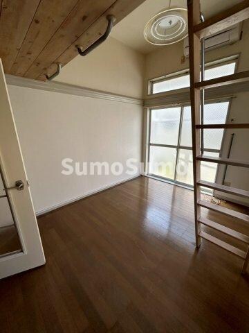 物件内観写真15　(洋室です)