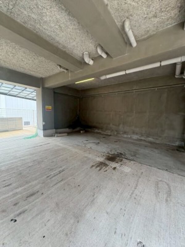 駐車場(車をお持ちの方に嬉しい駐車場付きの物件です)