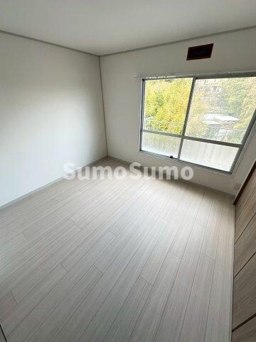 物件内観写真6　(ゆったりとしたリビングです)