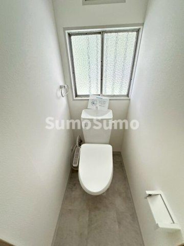 トイレ(シンプルで使いやすいトイレです)