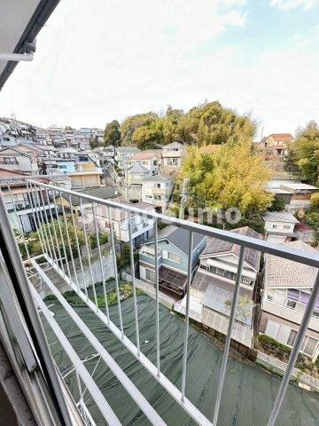 物件内観写真15　(暖かな日差しのふりそそぐバルコニー)