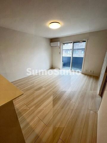 物件内観写真16　(使いやすい居間です)