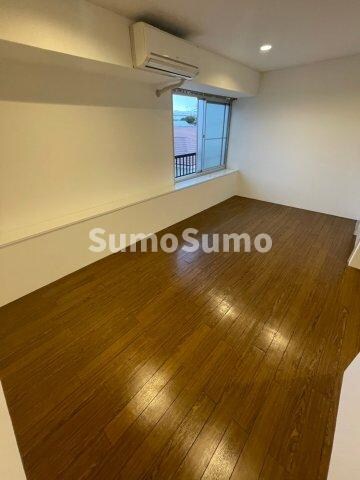 物件内観写真4　(ゆったり過ごせる居間です)