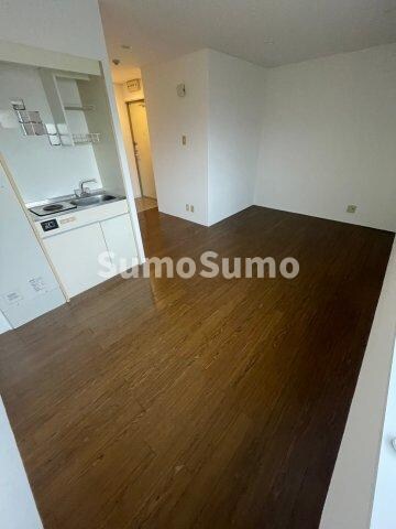 物件内観写真14　(おしゃれな居間です)