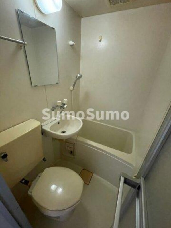 浴室(きれいなお風呂です)