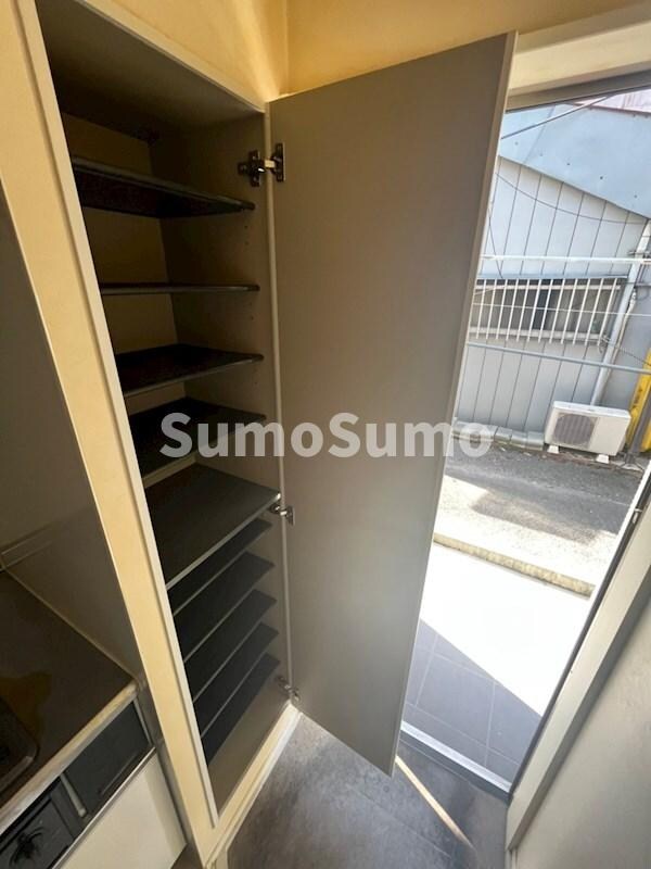 物件内観写真17　(ちょっとした収納スペースも充実しています)