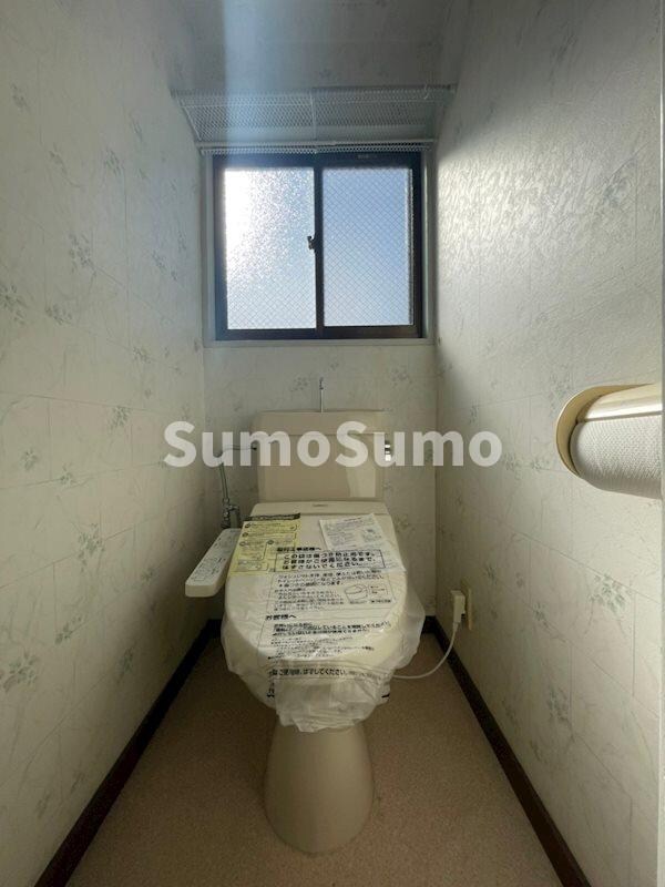 物件内観写真9　(落ち着いたトイレです)