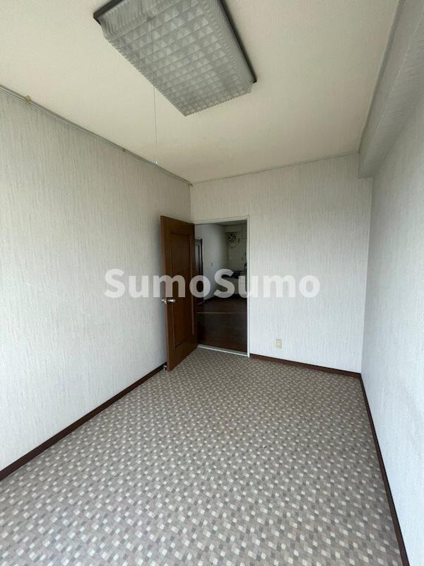 物件内観写真18　(おしゃれな居間です)