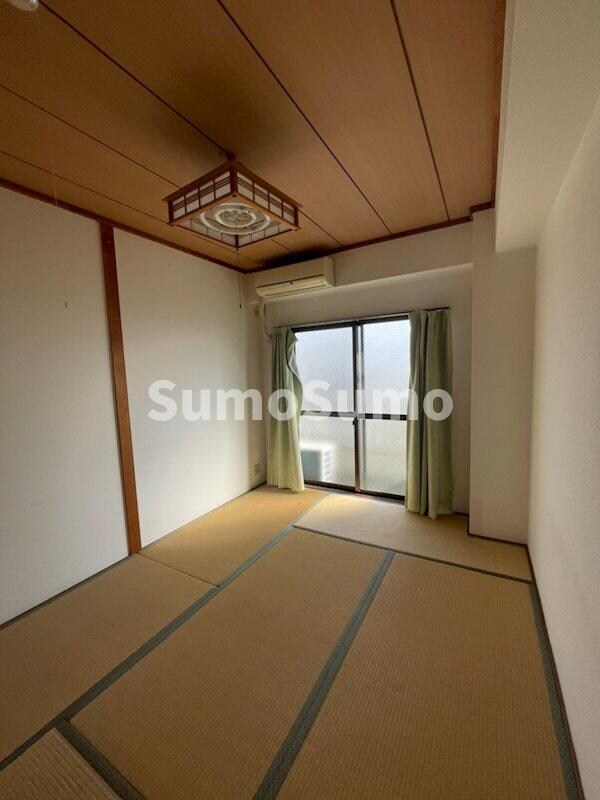 物件内観写真22　(い草の香りが落ち着く素敵な和室です)