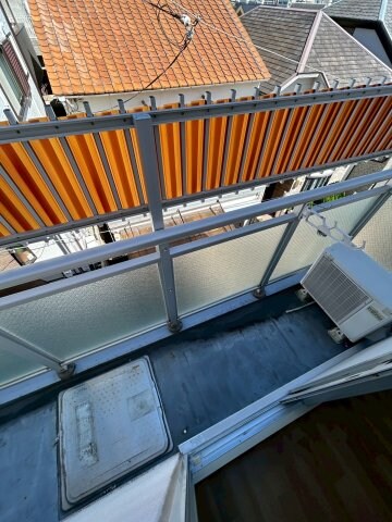 物件内観写真8　(広々としたバルコニーです)