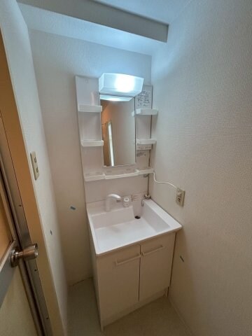 物件内観写真10　(洗面所です)