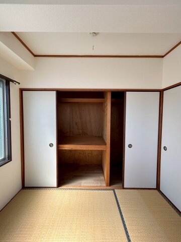 物件内観写真11　(大きなものも収納できそうです)