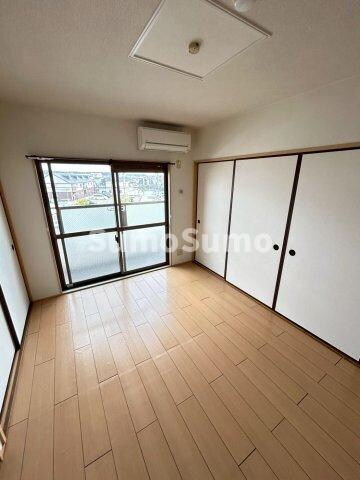 物件内観写真13　(使いやすい居間です)