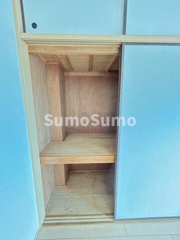 物件内観写真14　(大きなスペースがあり、収納には困りません)