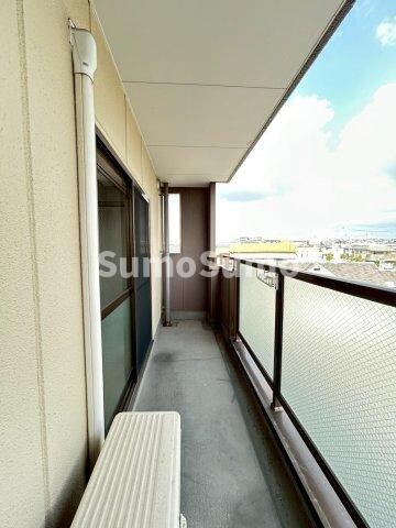 物件内観写真20　(暖かな日差しのふりそそぐバルコニー)