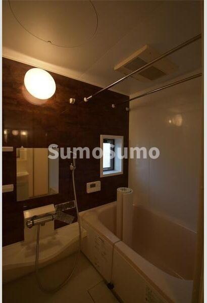 物件内観写真8　(落ち着いた空間のお風呂です)