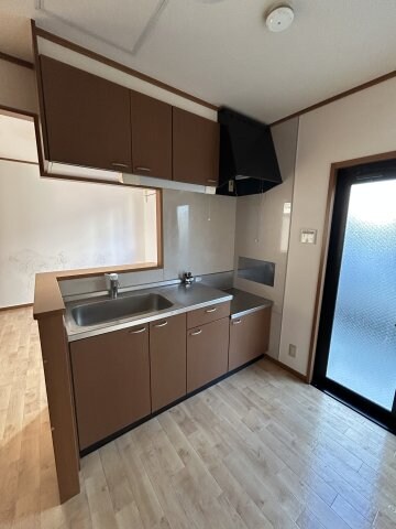 物件内観写真6　(キッチンでお料理をお楽しみください)