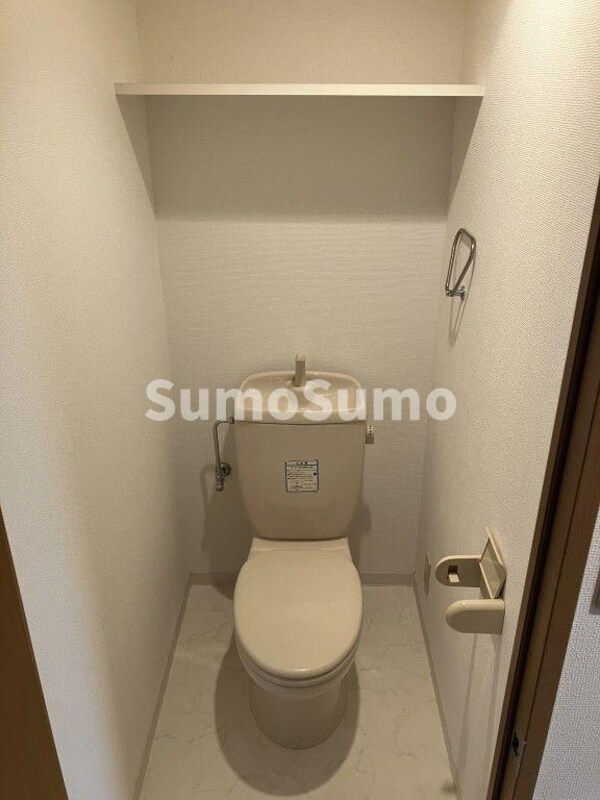 トイレ(コンパクトで使いやすいトイレです)