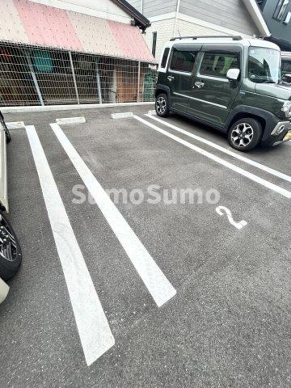駐車場(駐車場があるので、車を買う予定の方も安心です)