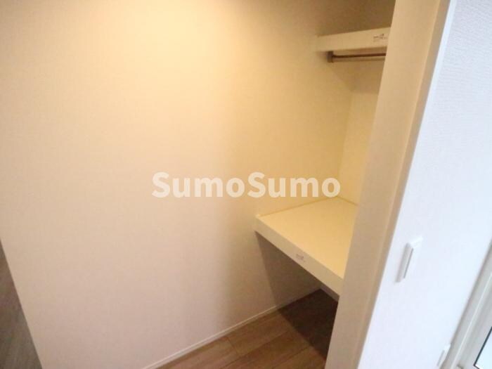 物件内観写真14　(たっぷりとした収納スペースです)