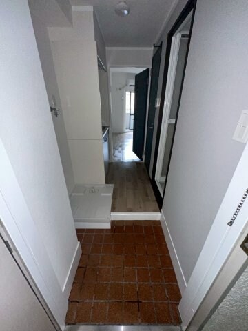 物件内観写真3　(落ち着いた玄関です)