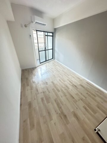 物件内観写真6　(おしゃれな居間です)