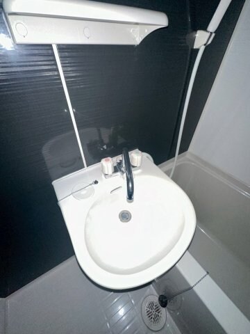 物件内観写真13　(忙しい朝には欠かせない洗面所です)