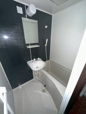 物件内観写真14　(コンパクトで使いやすいお風呂です)