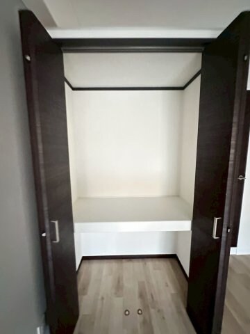 物件内観写真17　(ちょっとした収納スペースも充実しています)