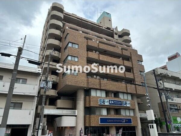 物件外観写真1　(きれいな外観です)