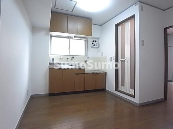 居室(使いやすい居間です)