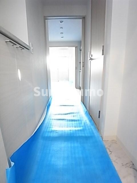 物件内観写真3　(きれいな玄関です)