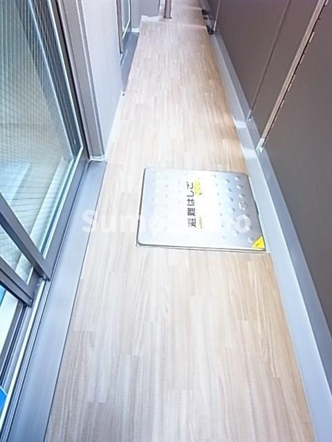 物件内観写真8　(外からの目が気にならないバルコニーで洗濯物が干せます)