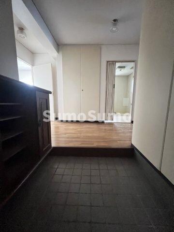 物件内観写真3　(落ち着いた玄関です)