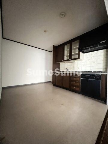 物件内観写真9　(ゆったりとしたリビングです)