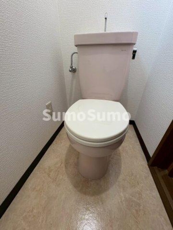 トイレ(シンプルで使いやすいトイレです)