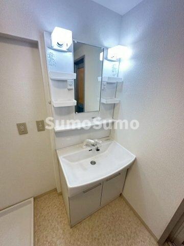 物件内観写真13　(忙しい朝には欠かせない洗面所です)