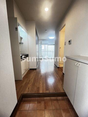 物件内観写真6　(きれいな玄関です)