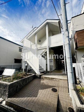 物件外観写真3　(きれいな外観です)