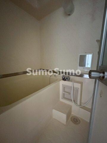 物件内観写真8　(日々の疲れを癒すお風呂付です)