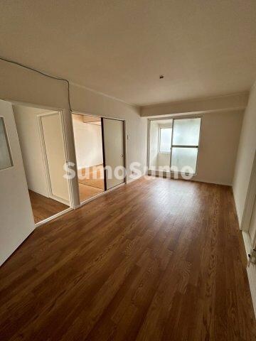 物件内観写真17　(ゆったり過ごせる居間です)