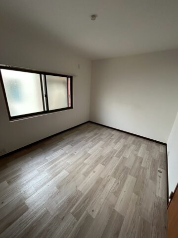 物件内観写真27　(落ち着いて過ごせるお部屋なので、寝室にいかがでしょうか)