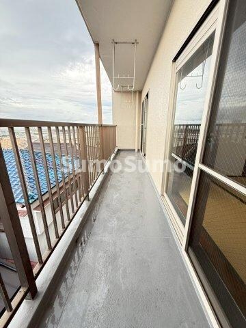 物件内観写真12　(バルコニーがあります)