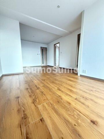 物件内観写真19　(ゆったり過ごせる居間です)