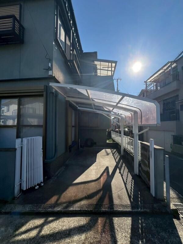 物件外観写真2　(駐車場完備です)