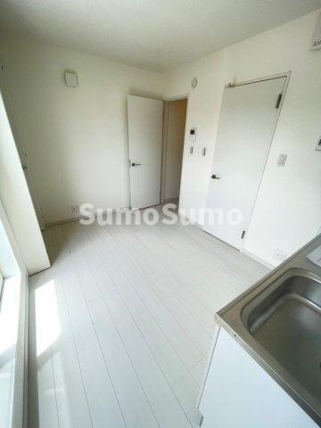 物件内観写真3　(リビングです)