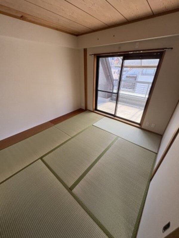 和室(日本らしい落ち着いた雰囲気の和室です)