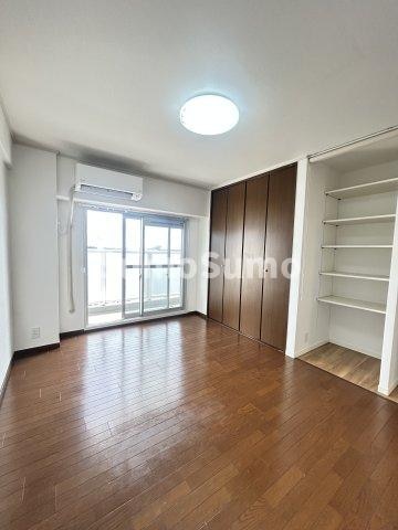 物件内観写真5　(ゆったり過ごせるリビングです)