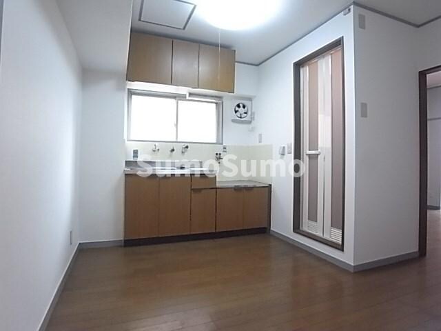 物件内観写真21　(使いやすい居間です)