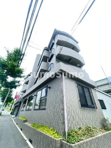 物件外観写真2　(落ち着いた雰囲気の外観です)